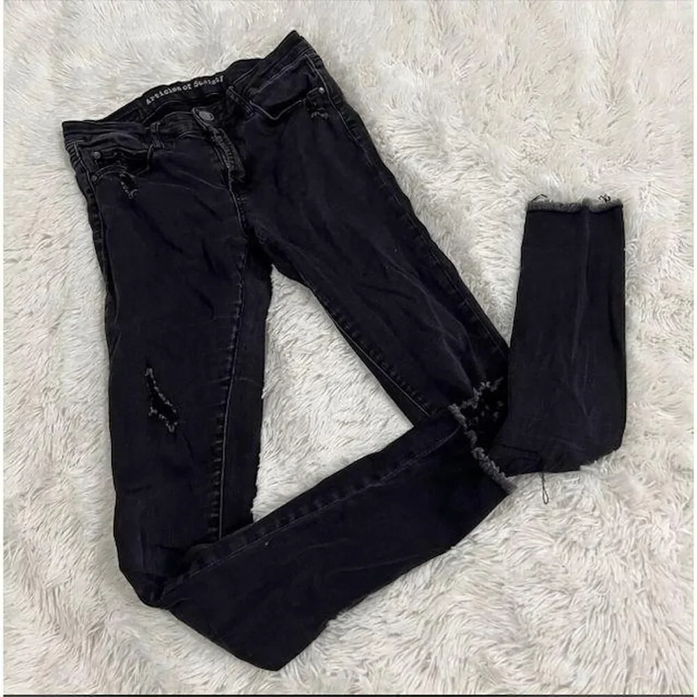 Articles-of-society Women's Black Jeans - size 27 Raw‎ Hem